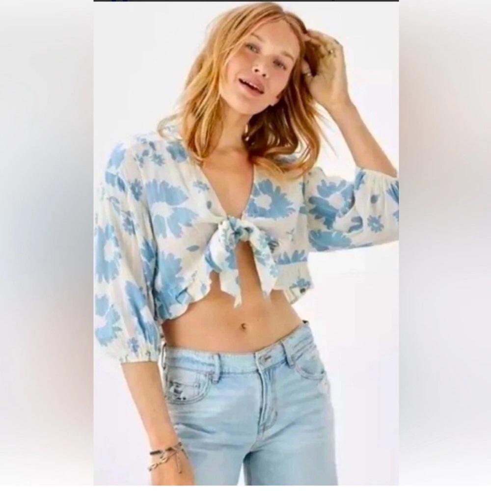 American Eagle Outfitters Floral Tie Waist Ruffle Crop Top‎ Blouse Sz Med NWT